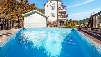 Geoje Come and Stay Pension