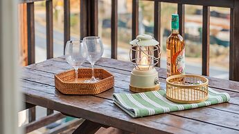 Geoje Come and Stay Pension