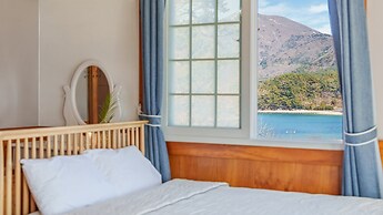 Geoje Come and Stay Pension