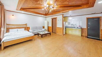 Geoje Come and Stay Pension