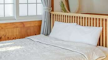 Geoje Come and Stay Pension