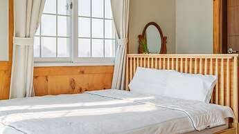 Geoje Come and Stay Pension