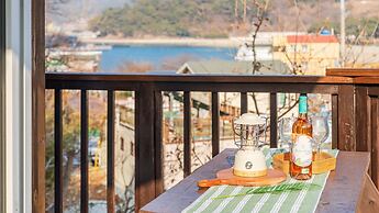 Geoje Come and Stay Pension