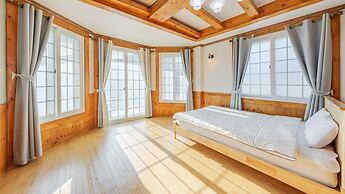 Geoje Come and Stay Pension