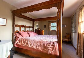 6 Bedrooms House w Hot Tub Deck Pool Table