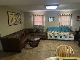 6 Bedrooms House w Hot Tub Deck Pool Table