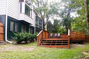 6 Bedrooms House w Hot Tub Deck Pool Table