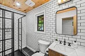 Group Getaway Modern Cabins Sleep 16 Gatlinburg