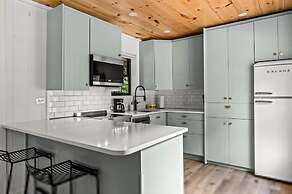 Group Getaway Modern Cabins Sleep 16 Gatlinburg