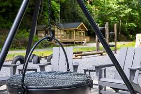 Group Getaway Modern Cabins Sleep 16 Gatlinburg