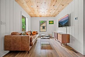 Group Getaway Modern Cabins Sleep 16 Gatlinburg