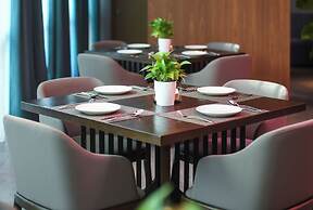 Mehood Lestie International Hotel Nancun Wanbo Metro Station Branch