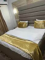 HP LUXURY HOTEL and SUITES