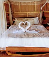 Six Degrees Off-Grid