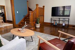 The Winona House - Boutique Hotel Near Downtown