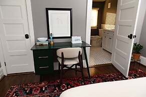 The Winona House - Boutique Hotel Near Downtown