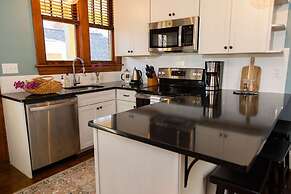 The Winona House - Boutique Hotel Near Downtown