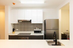 The Stylish Condo by Acomodo