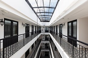 The Stylish Condo by Acomodo