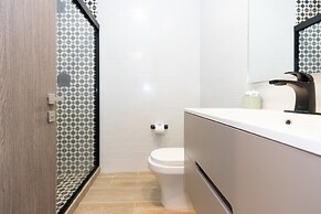 The Stylish Condo by Acomodo