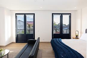 The Stylish Condo by Acomodo