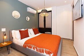 The Rooftop Condo by Acomodo