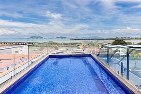 The Rooftop Condo by Acomodo