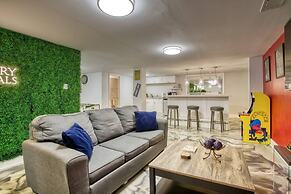 Lrg 5BR 5BA Home w 10 Beds Pool Hottb Gamerm2