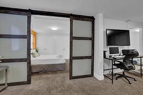 Lrg 5BR 5BA Home w 10 Beds Pool Hottb Gamerm2