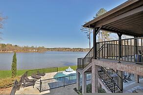 7BR Lakefront Haven Pool Hot Tub Gated 4acres