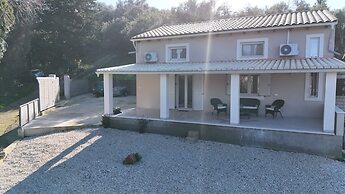 Casa Sorgente by Corfuescapes