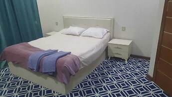 Ekm Hotel