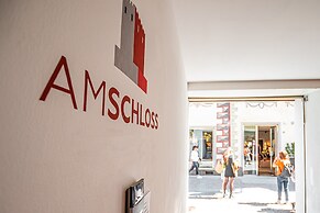 Am Schloss Guest House