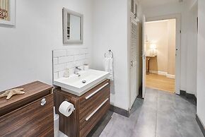 Host Stay Garden Flat