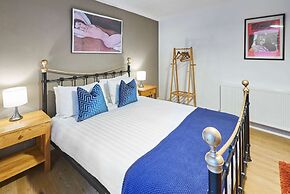 Host Stay Garden Flat