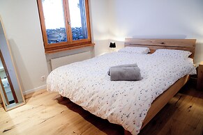 Alpine Mountains Retreat by Sea N' Rent