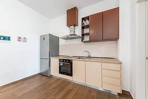 Spacious Apartment by the Beach - Tulipani