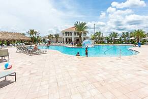 Amazing 4bdr Near Parks w Pool