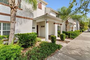 Amazing 4bdr Near Parks w Pool