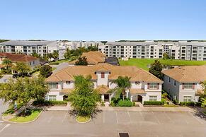 Amazing 4bdr Near Parks w Pool