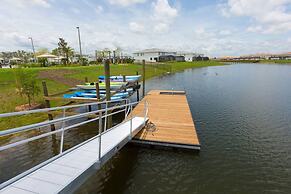 Amazing 4bdr Near Parks w Pool