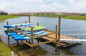 Amazing 4bdr Near Parks w Pool