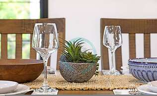 Urbanretreat Modern Outdoor Dining Backyard