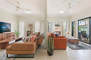 Zen Aqua Vista Workspace BBQ Private Lawn