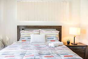 Zen Aqua Vista Workspace BBQ Private Lawn