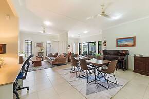 Zen Aqua Vista Workspace BBQ Private Lawn