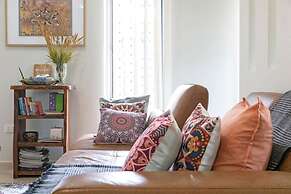 Zen Aqua Vista Workspace BBQ Private Lawn