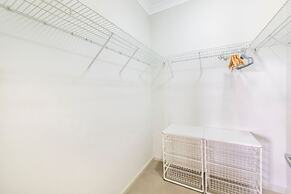 Zen Aqua Vista Workspace BBQ Private Lawn