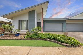 Zen Aqua Vista Workspace BBQ Private Lawn