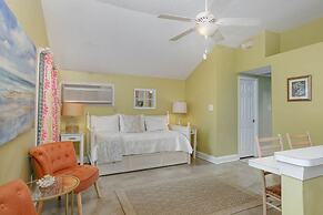 Little Coastal Cottage - Cute 1 1
